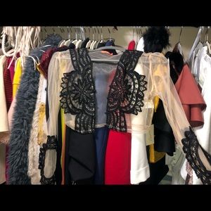 Nude & black crop top